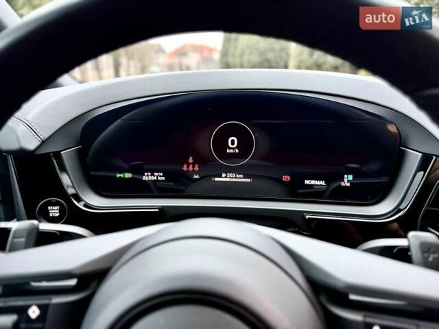 Серый Порше Cayenne Coupe, объемом двигателя 3 л и пробегом 26 тыс. км за 135555 $, фото 86 на Automoto.ua