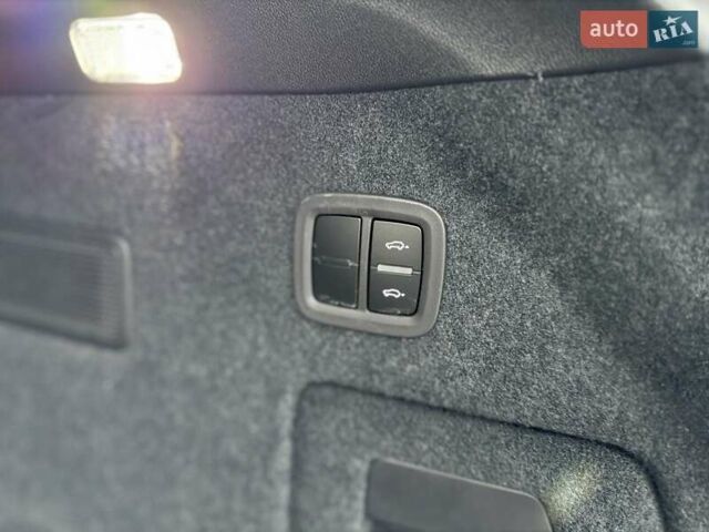 Серый Порше Cayenne Coupe, объемом двигателя 3 л и пробегом 26 тыс. км за 135555 $, фото 64 на Automoto.ua