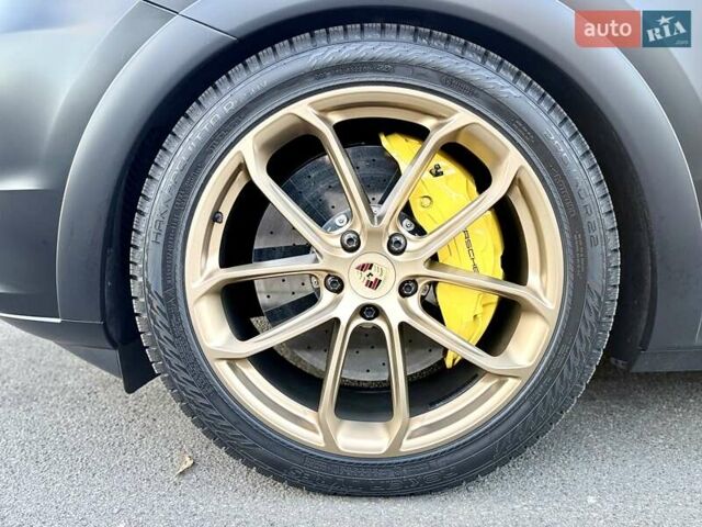 Серый Порше Cayenne Coupe, объемом двигателя 4 л и пробегом 5 тыс. км за 212000 $, фото 10 на Automoto.ua