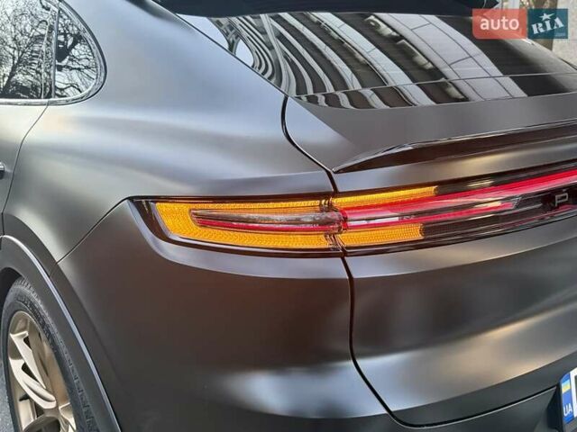 Серый Порше Cayenne Coupe, объемом двигателя 4 л и пробегом 5 тыс. км за 212000 $, фото 25 на Automoto.ua