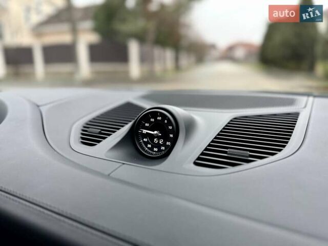 Серый Порше Cayenne Coupe, объемом двигателя 3 л и пробегом 26 тыс. км за 135555 $, фото 80 на Automoto.ua