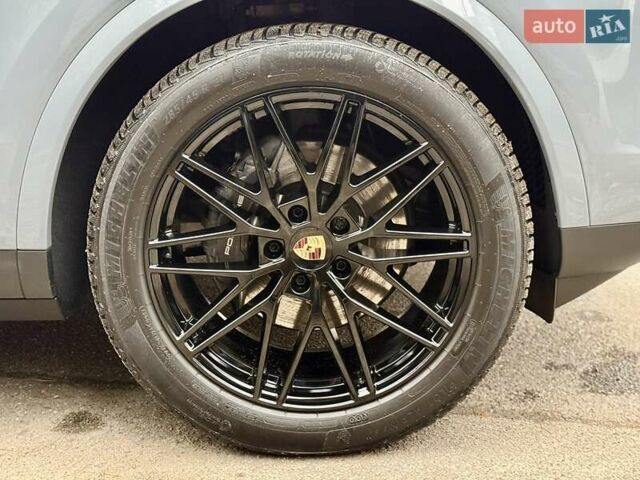 Серый Порше Cayenne Coupe, объемом двигателя 3 л и пробегом 26 тыс. км за 135555 $, фото 17 на Automoto.ua