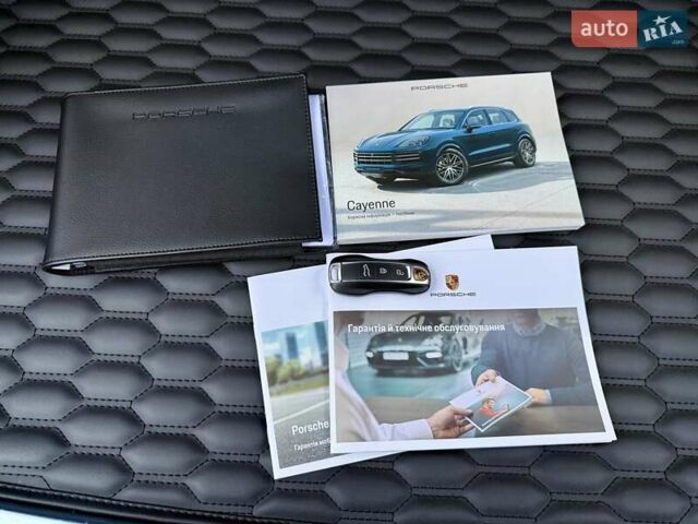 Серый Порше Cayenne Coupe, объемом двигателя 3 л и пробегом 26 тыс. км за 135555 $, фото 97 на Automoto.ua