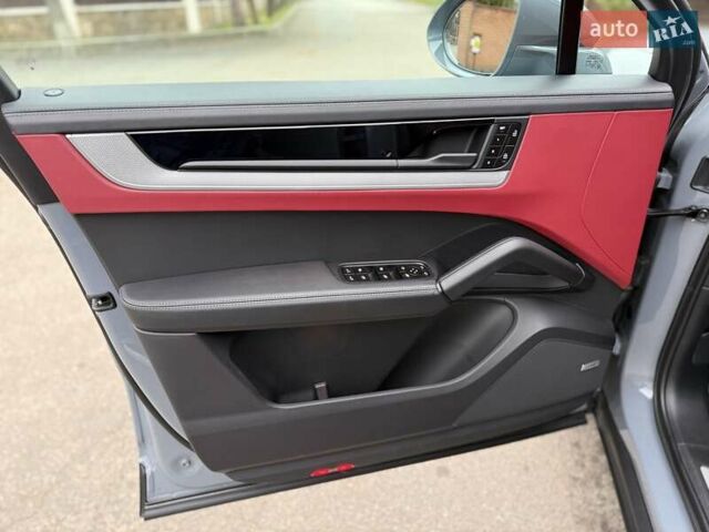 Серый Порше Cayenne Coupe, объемом двигателя 3 л и пробегом 26 тыс. км за 135555 $, фото 44 на Automoto.ua