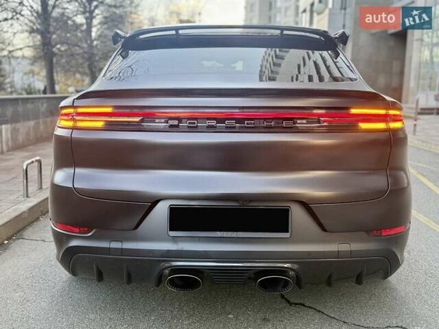 Серый Порше Cayenne Coupe, объемом двигателя 4 л и пробегом 5 тыс. км за 212000 $, фото 26 на Automoto.ua