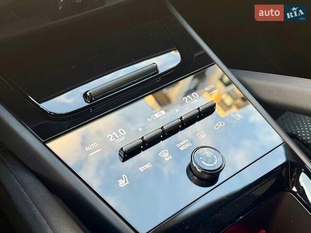 Серый Порше Cayenne Coupe, объемом двигателя 4 л и пробегом 5 тыс. км за 212000 $, фото 41 на Automoto.ua