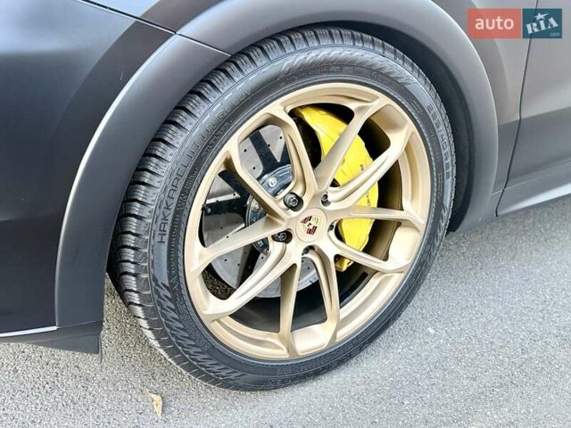 Серый Порше Cayenne Coupe, объемом двигателя 4 л и пробегом 5 тыс. км за 212000 $, фото 11 на Automoto.ua