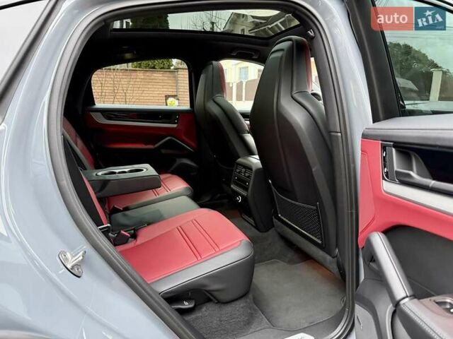 Серый Порше Cayenne Coupe, объемом двигателя 3 л и пробегом 26 тыс. км за 135555 $, фото 72 на Automoto.ua