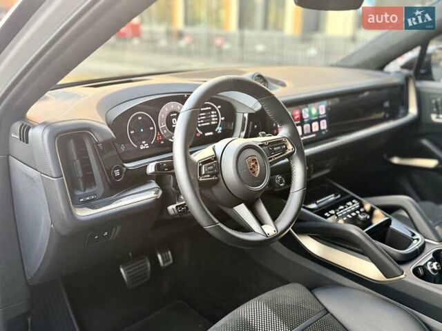 Серый Порше Cayenne Coupe, объемом двигателя 4 л и пробегом 5 тыс. км за 212000 $, фото 34 на Automoto.ua