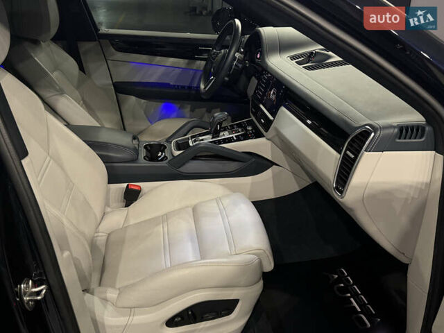 Синий Порше Cayenne Coupe, объемом двигателя 2.89 л и пробегом 11 тыс. км за 94500 $, фото 29 на Automoto.ua