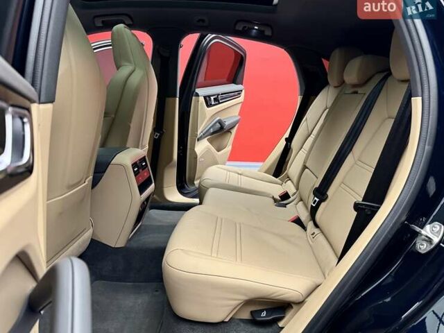Синий Порше Cayenne Coupe, объемом двигателя 3 л и пробегом 18 тыс. км за 93900 $, фото 50 на Automoto.ua