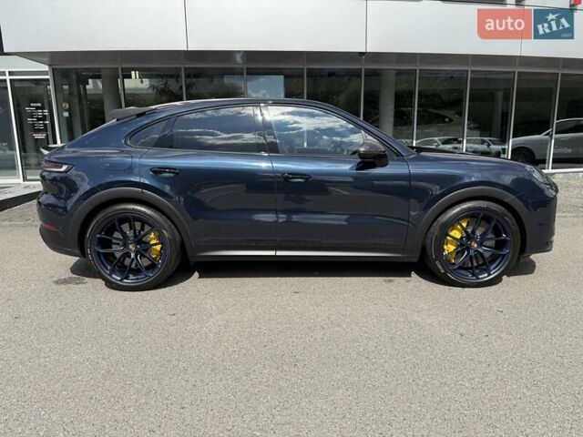 Синій Порше Cayenne Coupe, об'ємом двигуна 4 л та пробігом 6 тис. км за 307074 $, фото 4 на Automoto.ua