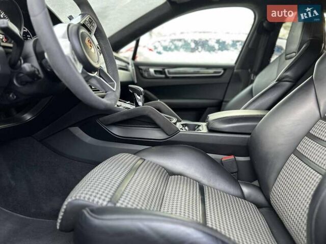 Оранжевый Порше Cayenne Coupe, объемом двигателя 2.89 л и пробегом 137 тыс. км за 69000 $, фото 42 на Automoto.ua