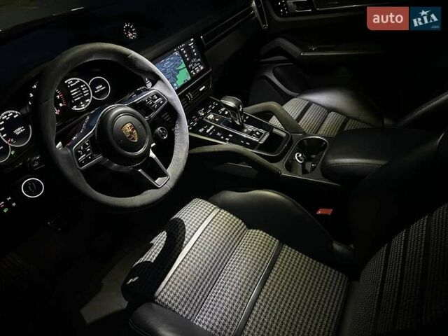 Оранжевый Порше Cayenne Coupe, объемом двигателя 2.89 л и пробегом 137 тыс. км за 69000 $, фото 39 на Automoto.ua