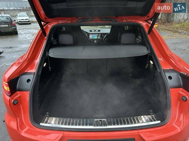Оранжевый Порше Cayenne Coupe, объемом двигателя 2.89 л и пробегом 137 тыс. км за 69000 $, фото 15 на Automoto.ua