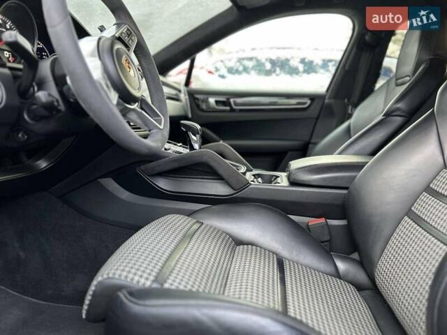 Оранжевый Порше Cayenne Coupe, объемом двигателя 2.89 л и пробегом 137 тыс. км за 69000 $, фото 29 на Automoto.ua