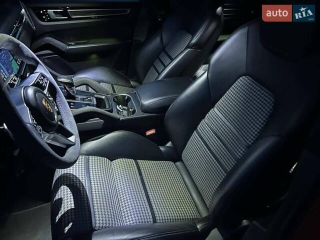 Оранжевый Порше Cayenne Coupe, объемом двигателя 2.89 л и пробегом 137 тыс. км за 69000 $, фото 28 на Automoto.ua