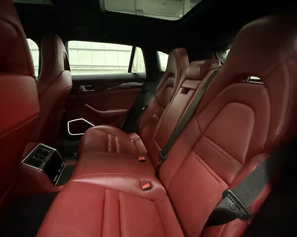 Белый Порше Panamera Sport Turismo, объемом двигателя 2.89 л и пробегом 48 тыс. км за 75000 $, фото 2 на Automoto.ua