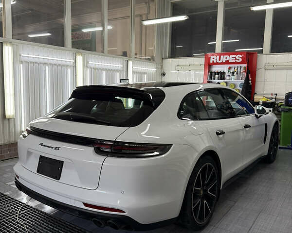 Белый Порше Panamera Sport Turismo, объемом двигателя 2.89 л и пробегом 48 тыс. км за 75000 $, фото 6 на Automoto.ua