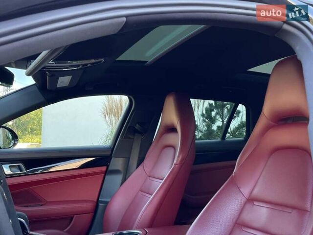 Порше Panamera Sport Turismo 2019 у Луцьку на Automoto.ua Чорний Порше Panamera Sport Turismo, об'ємом двигуна 3 л та пробігом 87 тис. км за 56000 $, фото 41 на Automoto.ua
