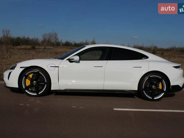 Белый Порше Тайкан, объемом двигателя 0 л и пробегом 68 тыс. км за 79700 $, фото 7 на Automoto.ua