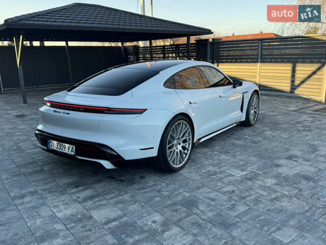 Белый Порше Тайкан, объемом двигателя 0 л и пробегом 42 тыс. км за 57900 $, фото 4 на Automoto.ua