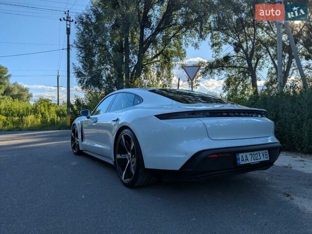 Белый Порше Тайкан, объемом двигателя 0 л и пробегом 77 тыс. км за 59000 $, фото 15 на Automoto.ua