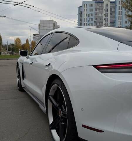 Білий Порше Тайкан, об'ємом двигуна 0 л та пробігом 73 тис. км за 70000 $, фото 8 на Automoto.ua