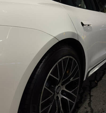 Білий Порше Тайкан, об'ємом двигуна 0 л та пробігом 99 тис. км за 70000 $, фото 11 на Automoto.ua