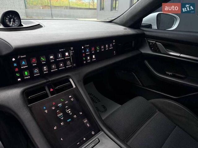 Білий Порше Тайкан, об'ємом двигуна 0 л та пробігом 43 тис. км за 71000 $, фото 17 на Automoto.ua