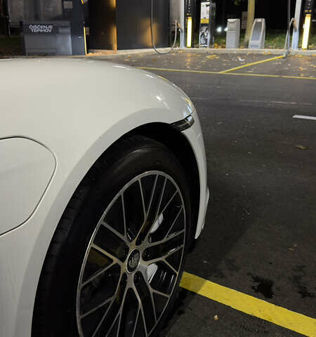 Білий Порше Тайкан, об'ємом двигуна 0 л та пробігом 99 тис. км за 70000 $, фото 17 на Automoto.ua