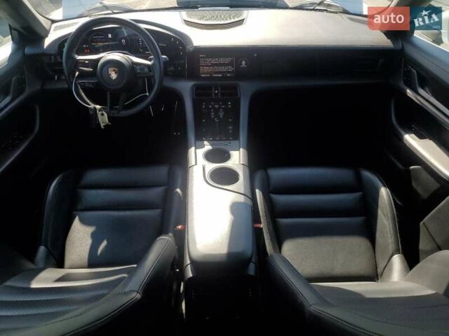 Белый Порше Тайкан, объемом двигателя 0 л и пробегом 23 тыс. км за 38000 $, фото 7 на Automoto.ua