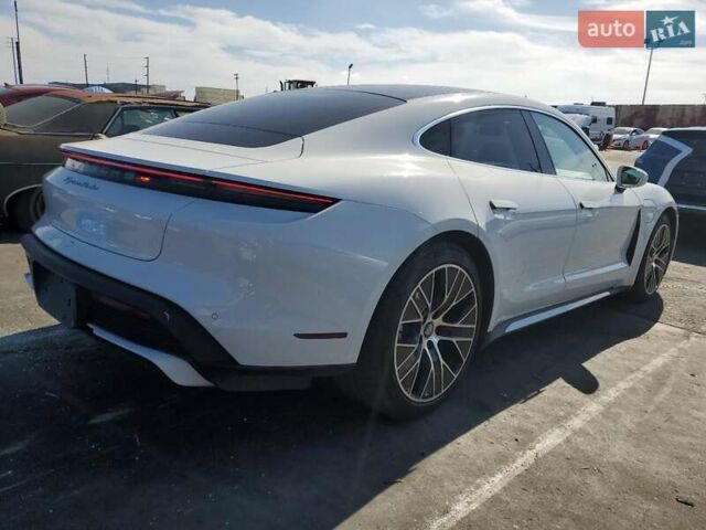 Белый Порше Тайкан, объемом двигателя 0 л и пробегом 23 тыс. км за 38000 $, фото 2 на Automoto.ua