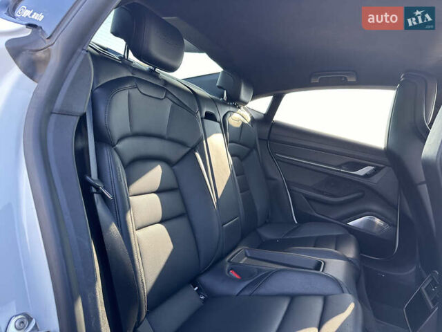 Порше Тайкан 2020 в Киеве на Automoto.ua Белый Порше Тайкан, объемом двигателя 0 л и пробегом 67 тыс. км за 81700 $, фото 25 на Automoto.ua