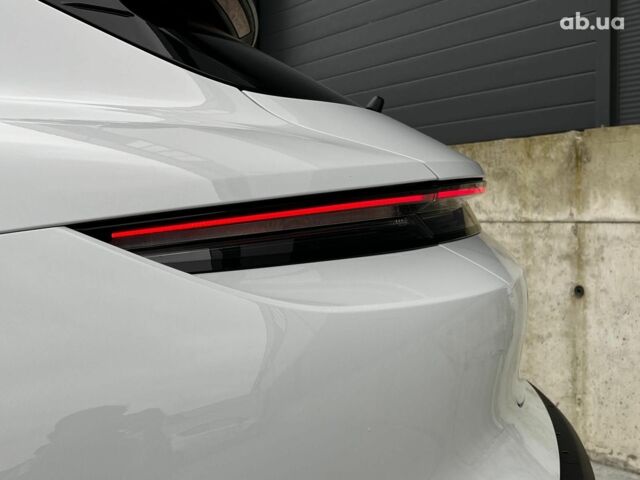 Белый Порше Тайкан, объемом двигателя 1 л и пробегом 21 тыс. км за 76990 $, фото 13 на Automoto.ua