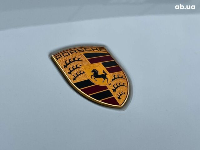 Белый Порше Тайкан, объемом двигателя 1 л и пробегом 21 тыс. км за 76990 $, фото 33 на Automoto.ua