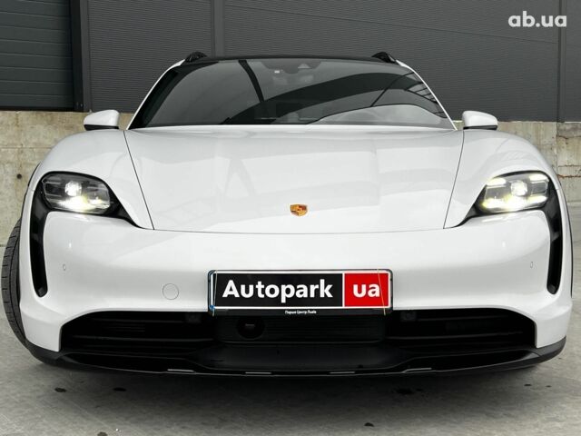 Белый Порше Тайкан, объемом двигателя 1 л и пробегом 21 тыс. км за 76990 $, фото 1 на Automoto.ua