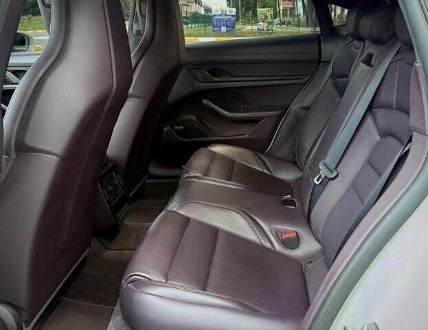 Білий Порше Тайкан, об'ємом двигуна 0 л та пробігом 170 тис. км за 56000 $, фото 19 на Automoto.ua