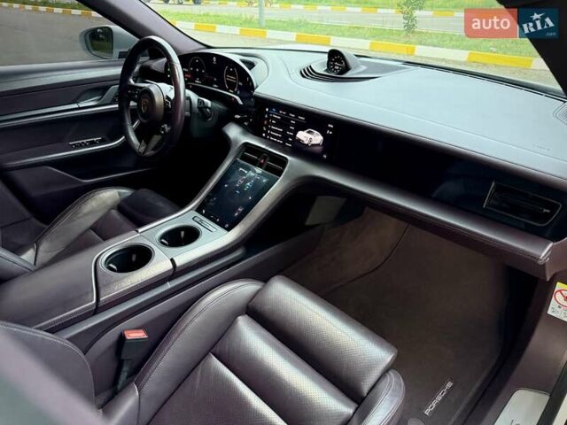 Білий Порше Тайкан, об'ємом двигуна 0 л та пробігом 170 тис. км за 56000 $, фото 22 на Automoto.ua