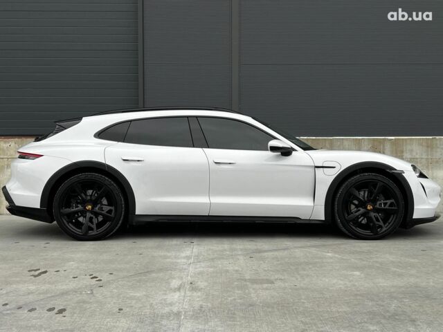 Белый Порше Тайкан, объемом двигателя 1 л и пробегом 21 тыс. км за 76990 $, фото 26 на Automoto.ua