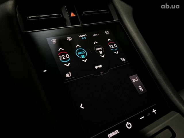 Белый Порше Тайкан, объемом двигателя 1 л и пробегом 21 тыс. км за 76990 $, фото 58 на Automoto.ua