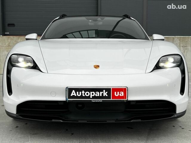 Белый Порше Тайкан, объемом двигателя 1 л и пробегом 21 тыс. км за 76990 $, фото 31 на Automoto.ua
