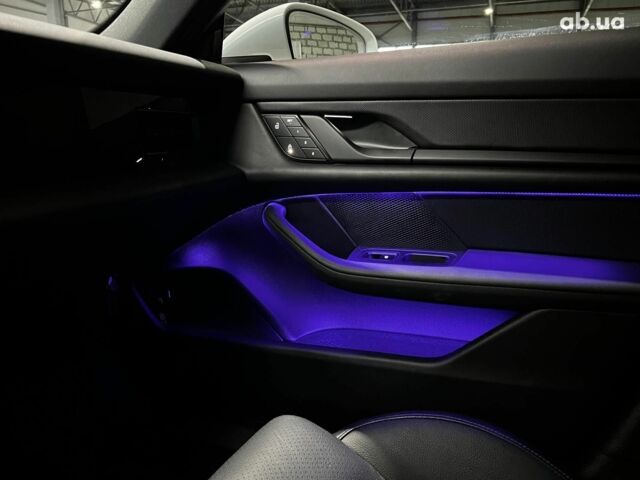 Белый Порше Тайкан, объемом двигателя 1 л и пробегом 21 тыс. км за 76990 $, фото 56 на Automoto.ua