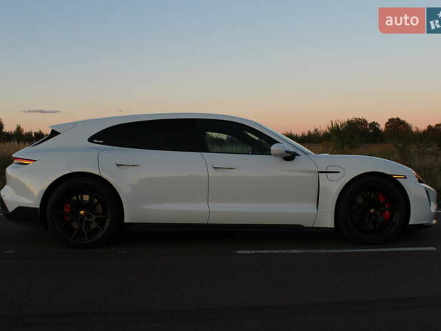 Белый Порше Тайкан, объемом двигателя 0 л и пробегом 29 тыс. км за 75800 $, фото 18 на Automoto.ua