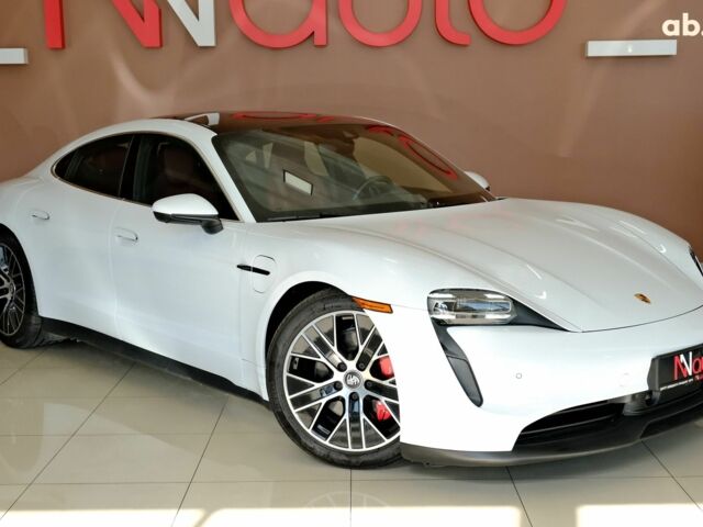 Белый Порше Тайкан, объемом двигателя 0 л и пробегом 12 тыс. км за 62900 $, фото 2 на Automoto.ua