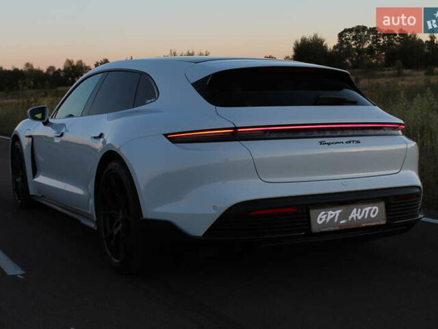 Белый Порше Тайкан, объемом двигателя 0 л и пробегом 29 тыс. км за 75800 $, фото 21 на Automoto.ua