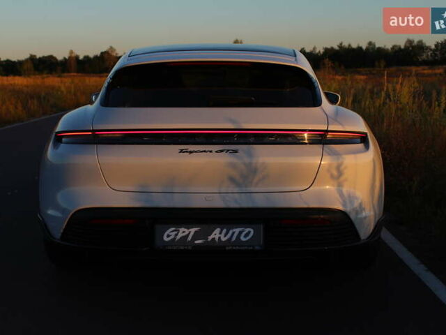 Белый Порше Тайкан, объемом двигателя 0 л и пробегом 29 тыс. км за 75800 $, фото 28 на Automoto.ua