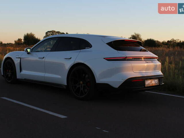 Белый Порше Тайкан, объемом двигателя 0 л и пробегом 29 тыс. км за 75800 $, фото 34 на Automoto.ua