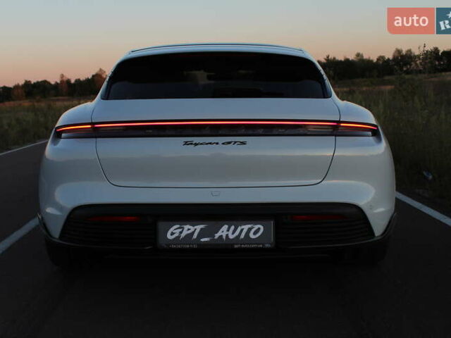 Белый Порше Тайкан, объемом двигателя 0 л и пробегом 29 тыс. км за 75800 $, фото 27 на Automoto.ua