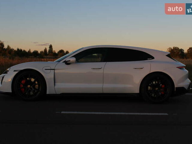 Белый Порше Тайкан, объемом двигателя 0 л и пробегом 29 тыс. км за 75800 $, фото 8 на Automoto.ua